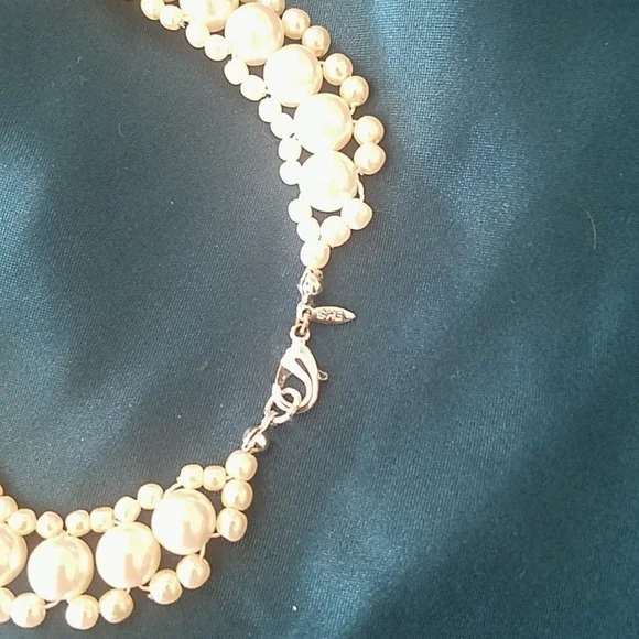 Signed Shofel Bros Mfg Co. New York Faux Pearl Necklace and Bracelet Set - Picture 3 of 3